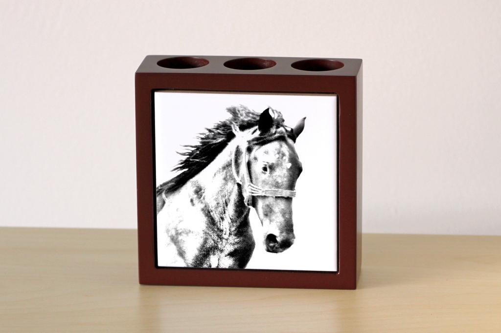 Mustang – Pen holder with a horse, desk organizer with a print | Art-Dog