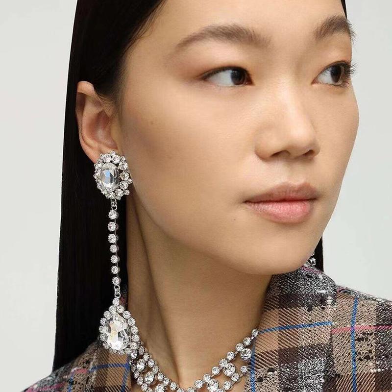 Stonefans Fashion Shiny Rhinestone Long Oval Earrings for Women Luxurious Water Drop Pendant Earrings Claw Chain Zircon Party