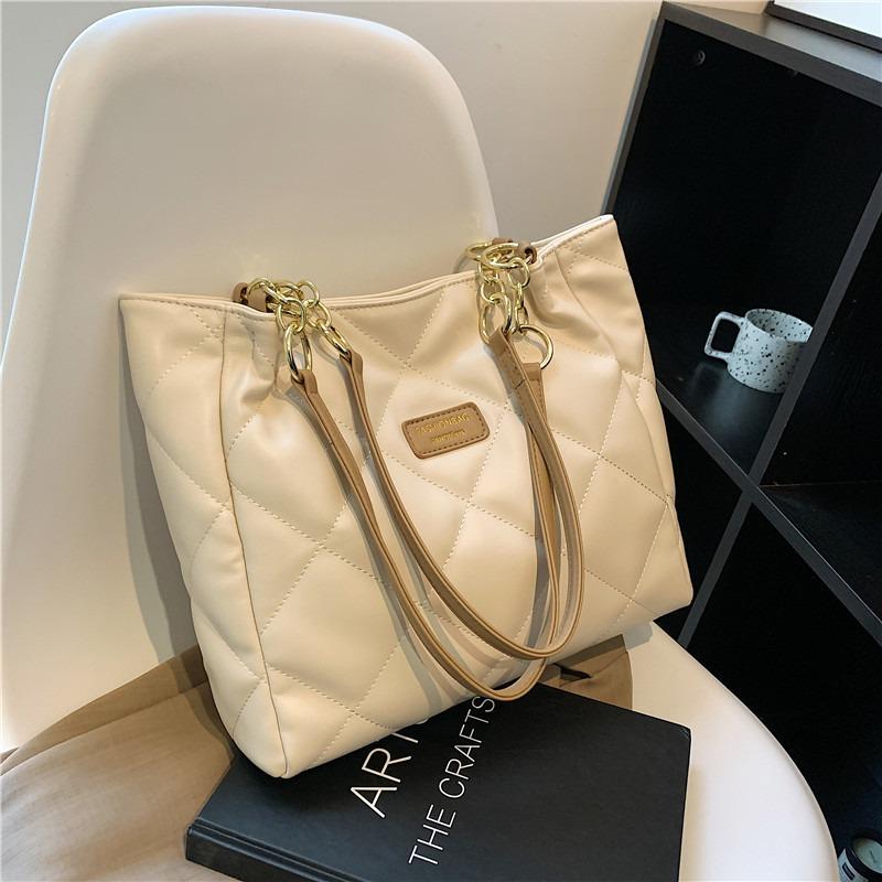 Large-capacity bags, women's bags, new fashionable and versatile shoulder bags, college students' class texture commuter tote bags