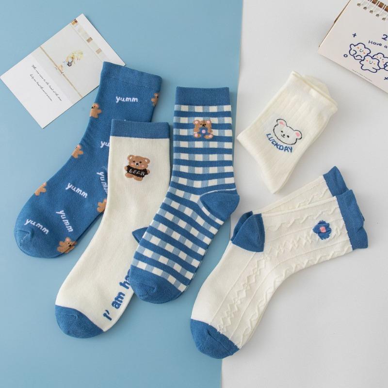 Women's Autumn and Winter Cartoon Bear Mid-calf Socks, Women's Socks, Cotton Sweat-absorbing and Breathable Cotton Socks