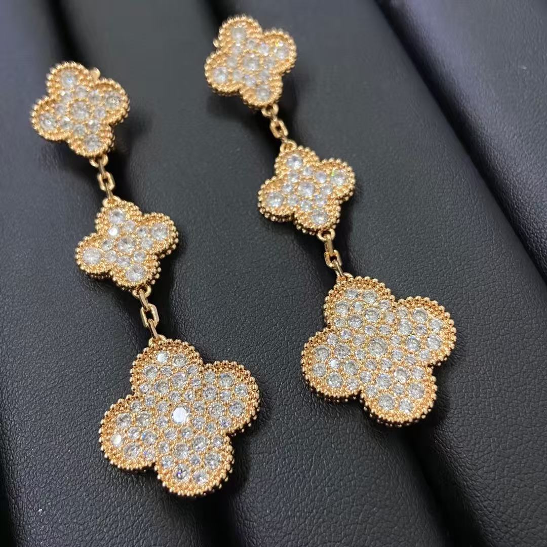 

Высокая версия Новые серьги с четырёхлистным клевером и 3 цветками Женские Ретро Длинные Темпераментные Серьги Селебрити Женские 925 Silver розового золота