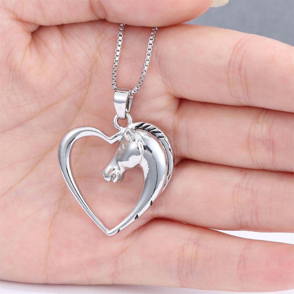 Cute Horse Pendant Necklaces For Women Temperament Rhinestone Horse Animal Clavicle Chain Girls Choker Wedding Party Jewelry