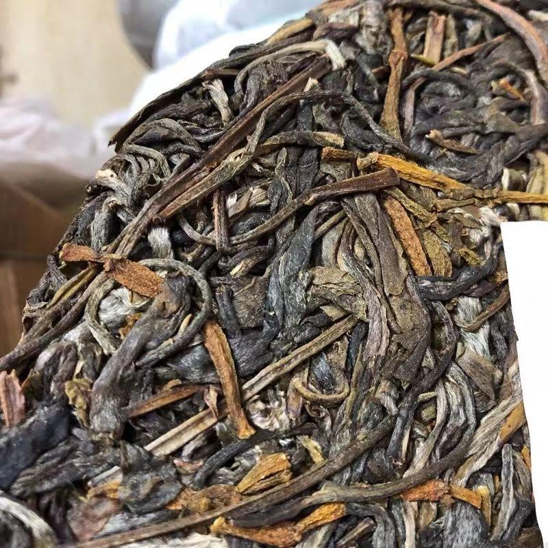 Ding Chun Yuan Wild Jingmai Pangxie Jiao Feet of Crab Pu-erh Tea 2019 357g Raw