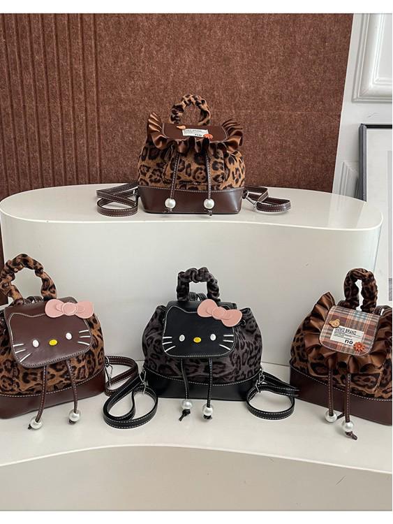 Damski plecak w panterkę: Modna, codzienna torba studencka i dojazdowa 2025 o dużej pojemności.