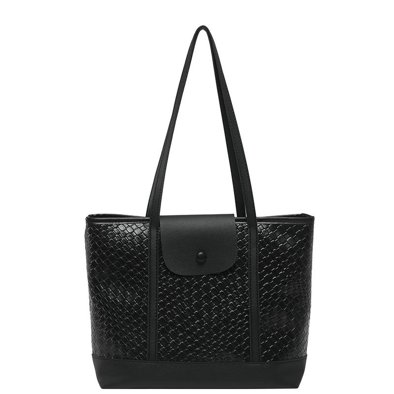 New trendy versatile women s bags, fashion bags, large-capacity shoulder tote bags.