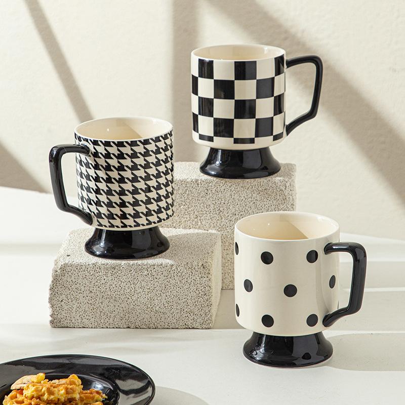 Only For Retro Ceramic Goblets, Household Large-Capacity Mugs, Teacups, Coffee Cups, Milk Cups, Couple Cups.