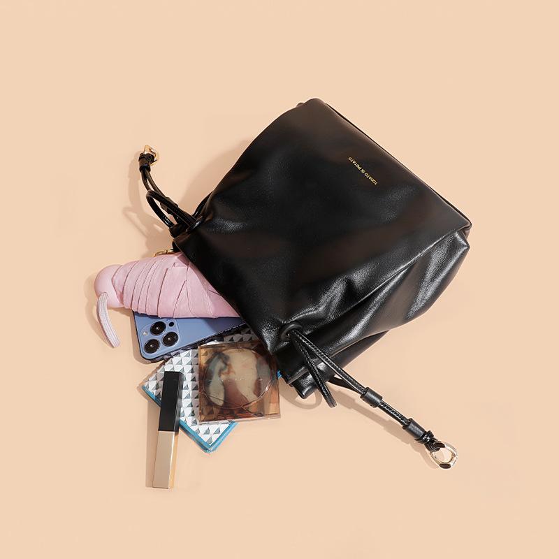 Soft Leather Crossbody Bag, Genuine Leather Women's Bag, Top Layer Cowhide, High-end Feel Bag, Texture Black Niche Bucket Bag