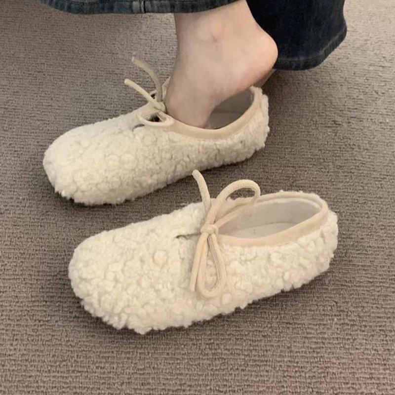 

Ботильоны женские с меховым бантом, короткие, плюшевые, дизайнерские, на плоской подошве, хлопковая обувь, тренд 2025 года, новые теплые, повседневные, для прогулок, зимние ботинки для женщин 40 покинуть белый