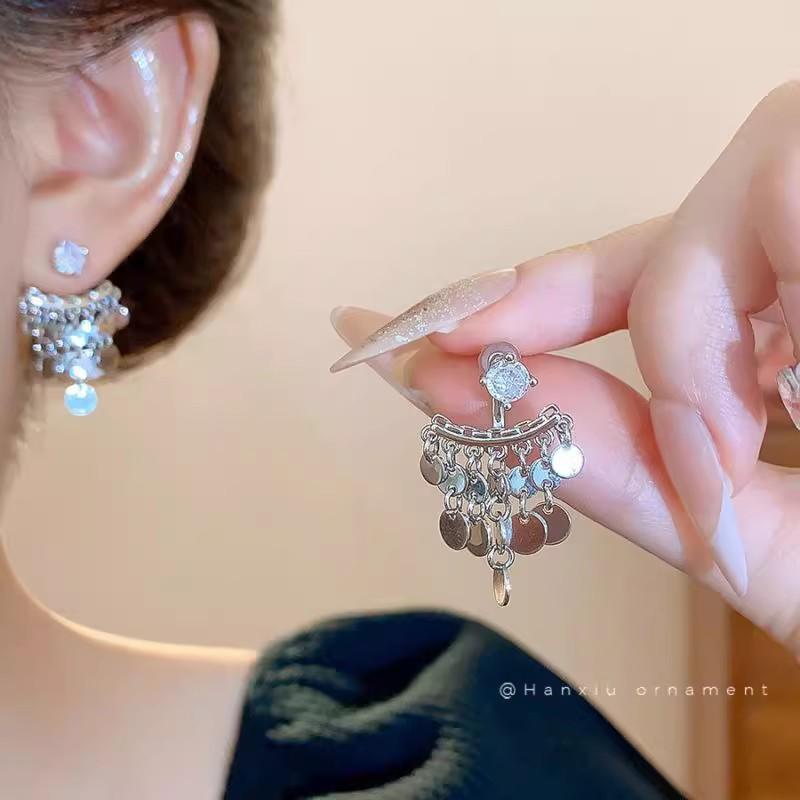 

111 silver needle, fringed metal disc, zircon stud earrings, women s high sense, cold earrings, temperament light luxury earrings