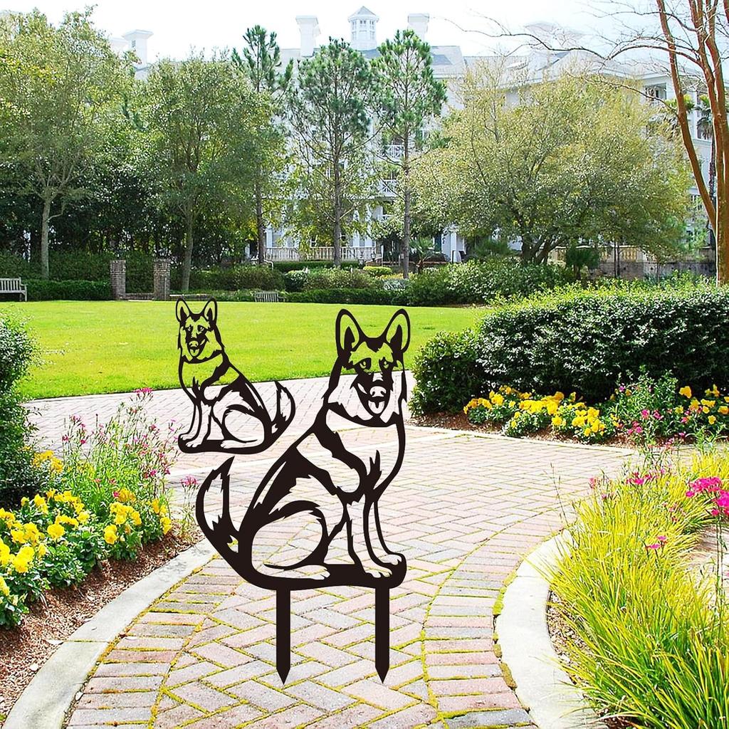 Metal Dog Garden Statue, Outdoor Yard Art Dog Silhouette Decoration Black Garden Stake for Yard Garden Lawn