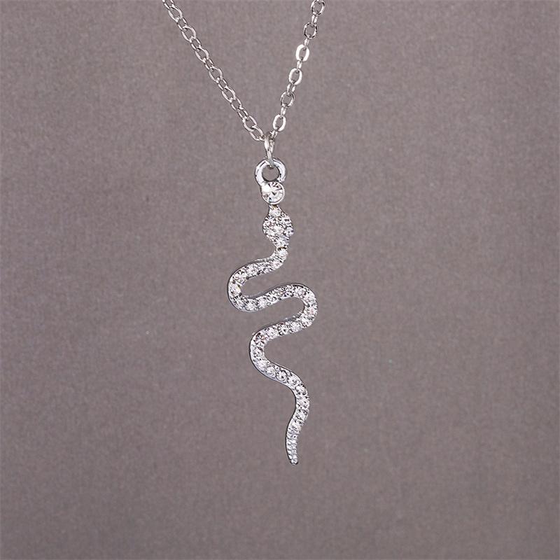

Crystal Butterfly Heart Necklace Fashion Shiny Clavicle Chain Necklaces for Women Girls New Trend Party Gifts Jewelry