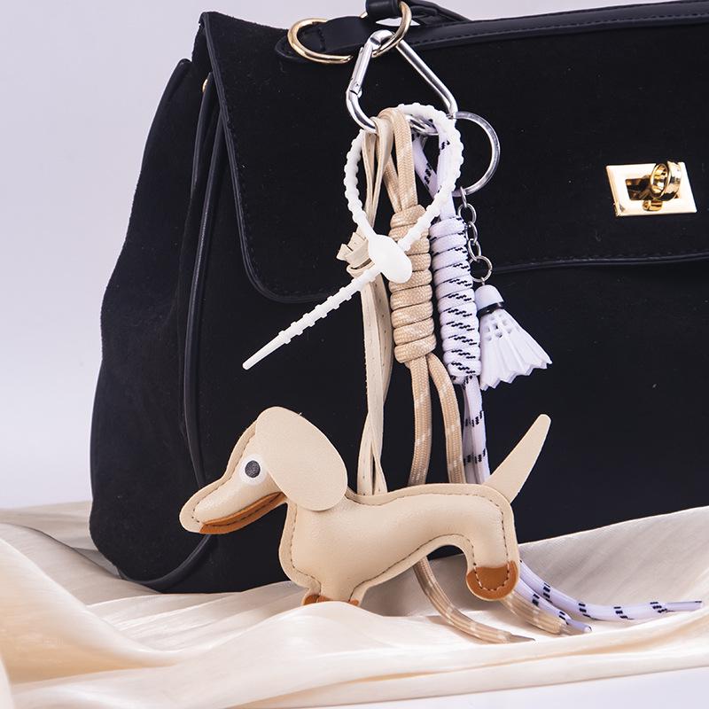 Colgante de Cuerda Tejida Dachshund y Amuleto de Cuero para Teléfono/Bolso