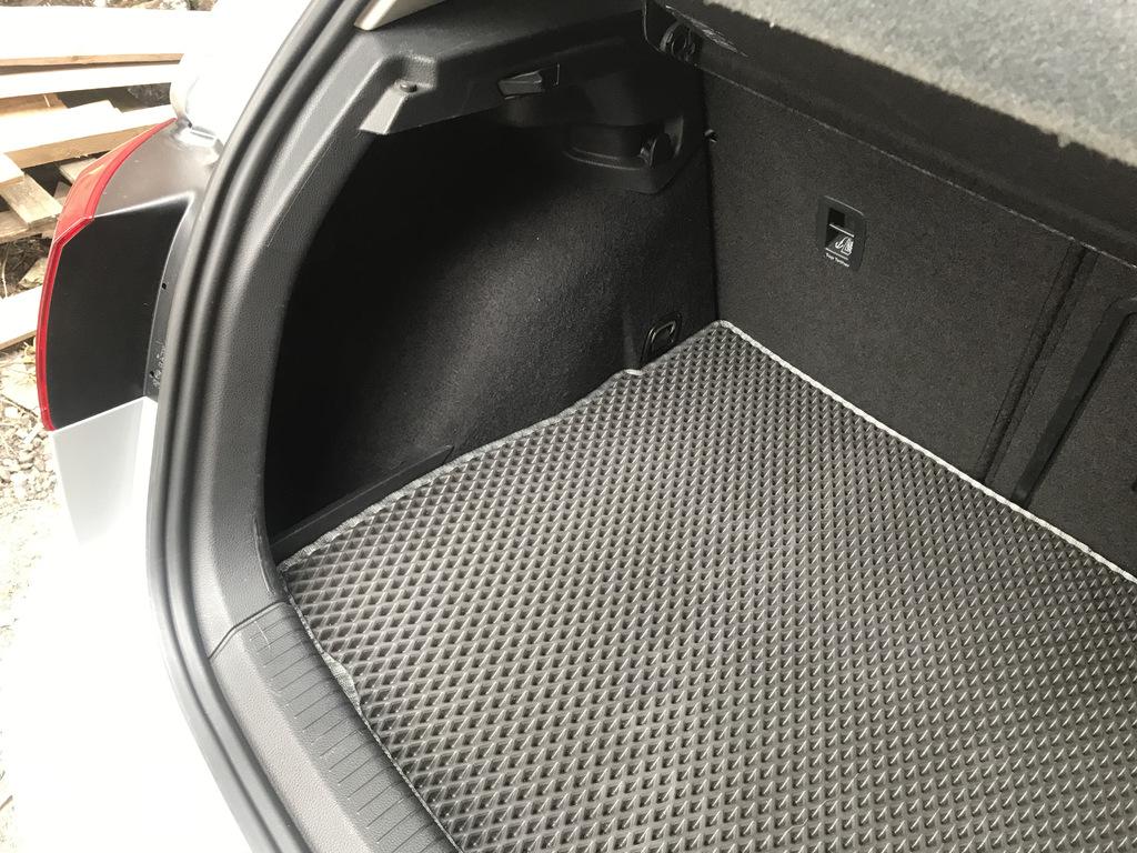 

Килимок багажника (HB, EVA, чорний) для Volkswagen Golf 7/E-Golf