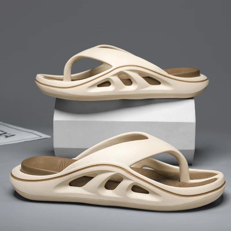 Fashion New Men's Flip Flops Outdoor Indoor Slippers Soft Sole Slides Men Beach Sandals Non-slip Home Men Slippers Flip Flops