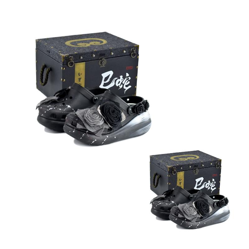 

Crocs Classic Clog NR Spring Rose Girl Sweet Cool Lolita Comfortable Ballet Gift Box Clogs Unisex Black and Silver 41-42