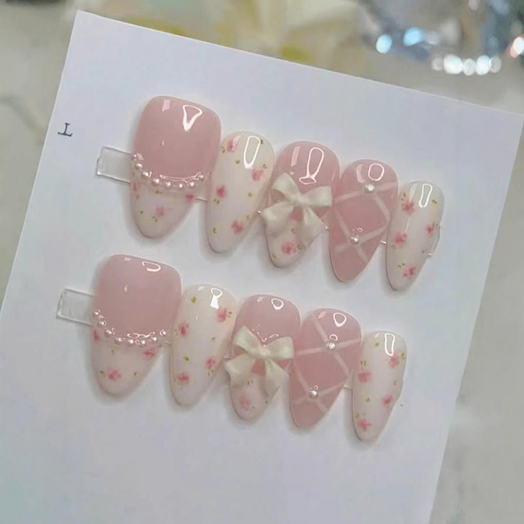 10Pcs Cute Cat Eye Almond Fake Nails Blue Shiny With Small Rhinestones Nude Short Oval Finished Artificial Manicure