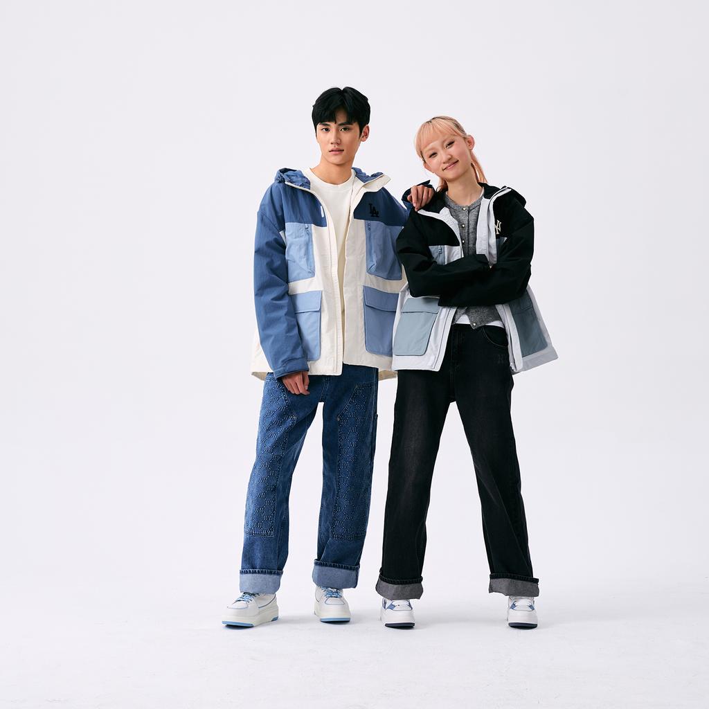 New MLB New York Yankees Anti Slip Wear Resistant Low Top Skateboard Shoes Unisex White Cyan 3ASXD015N-50NYS