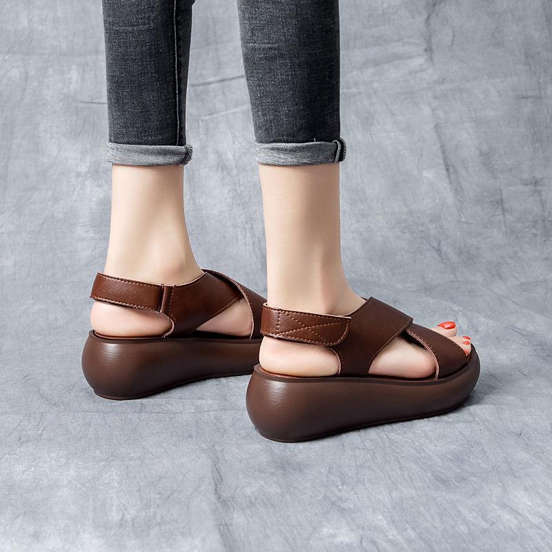 Wasserdichte Plateausandalen mit Keilabsatz für Damen 2025 Sommer neu hochhackig dicksohlige Biskuit-Kreuzsandalen