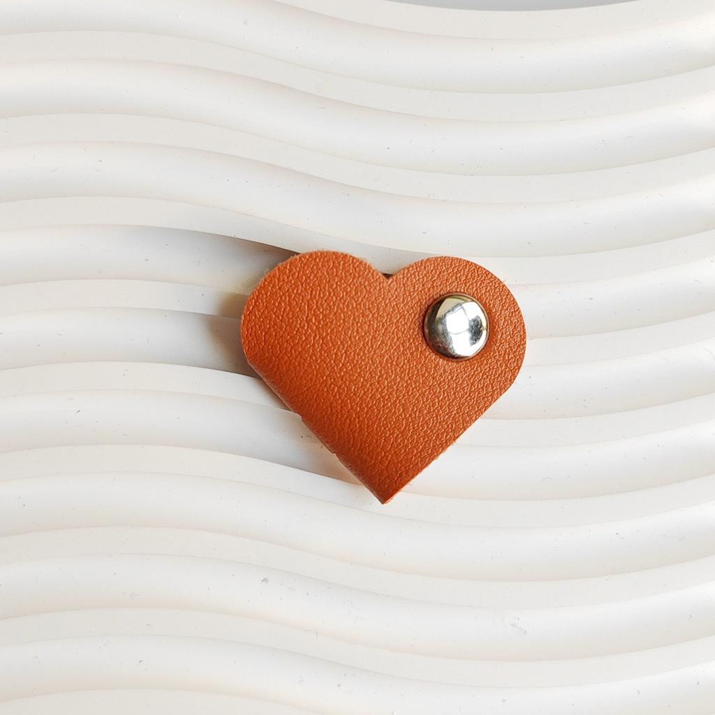 10 Stück Herzförmige PU-Leder Kabelbinder - Mehrfarbiger Kopfhörer-Organizer, Batterielose Kabelklemmen, Unisex Fixierset