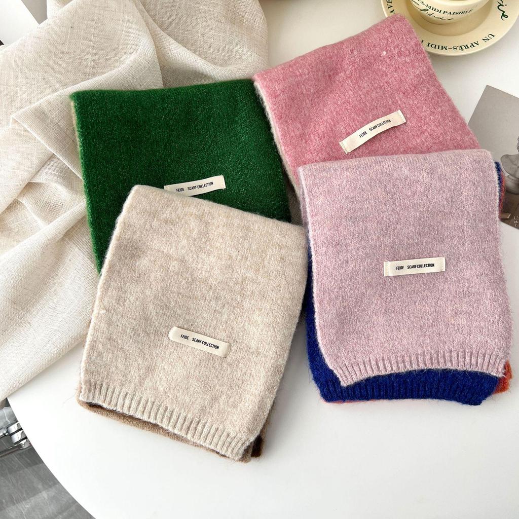 Ins Contrast Color Scarf: Women's Autumn/Winter Neck Protection, Cute Korean Style, Warm Knitted, All-Match Decorative Scarf.