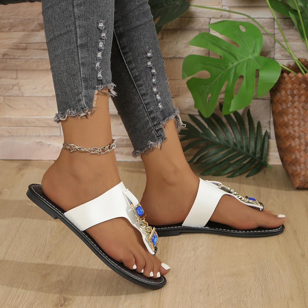 2025 New Fashion Large Size Metal Buckle Rhinestone Flat Bottom Slippers Women's Outer Wear Mezzanine Sandals