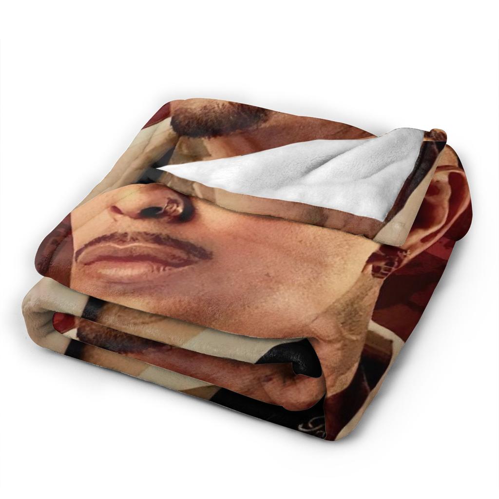 Rauw Alejandros Super Soft Blankets Students Plush Throw Blanket Fashion Home Decor Flannel Bedspread Sofa Bed Cover