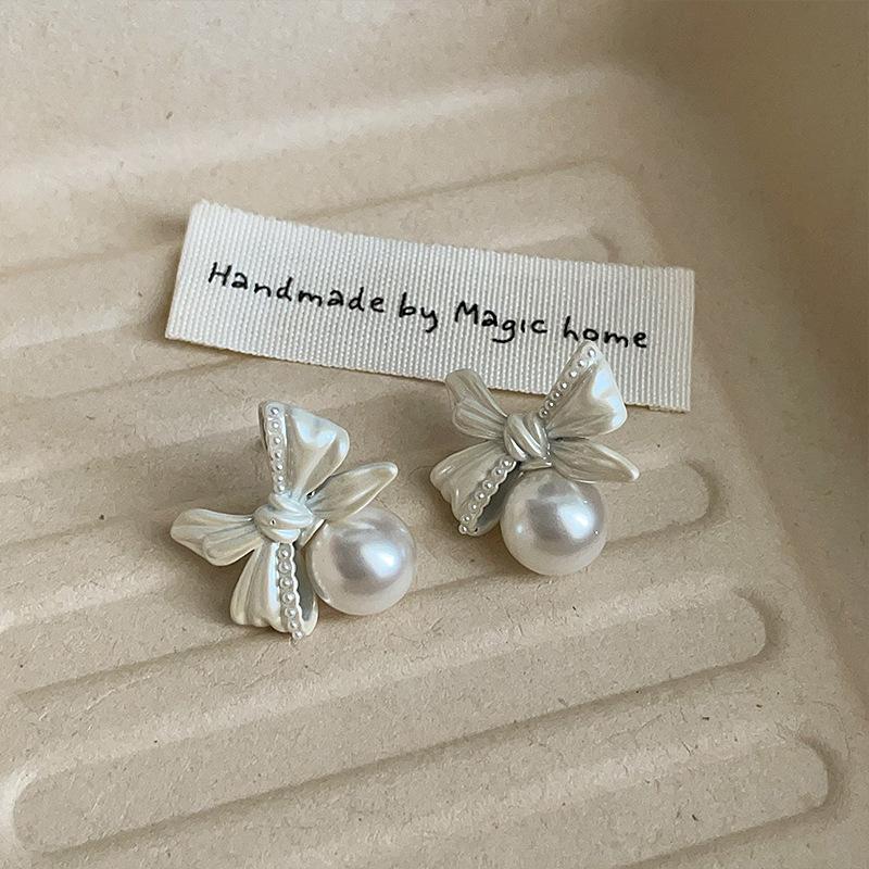 French Retro Pearl Bow Stud Earrings Female Personality Sweet Exquisite Fashion Elegant Trend Versatile Earrings