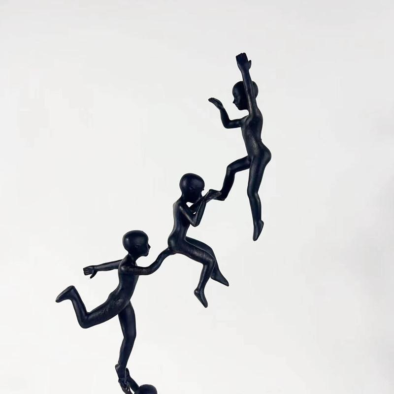 Black Cast Iron Acrobatic Figure Decoration Sculptures, Metal Crafts, Abstract Art Climbing Figure Ornaments, Home Decoration