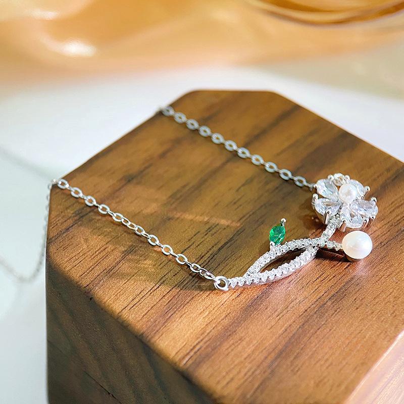 

Универсальное цветочное жемчужное ожерелье, разработанное женским меньшинством, милое украшение на цепочку-воротник