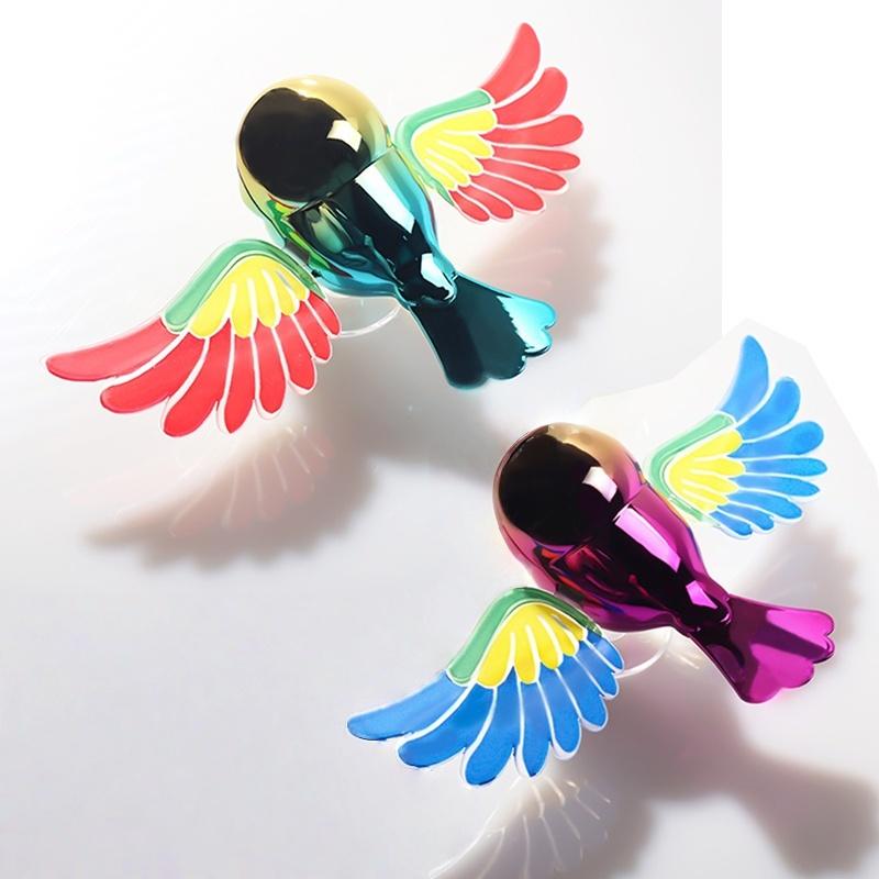 Cute Simulated Flying Bird Moving Wind-Swinging Wings Car Ornament with Adhesive Backing - Realistic Flying Bird Decoration