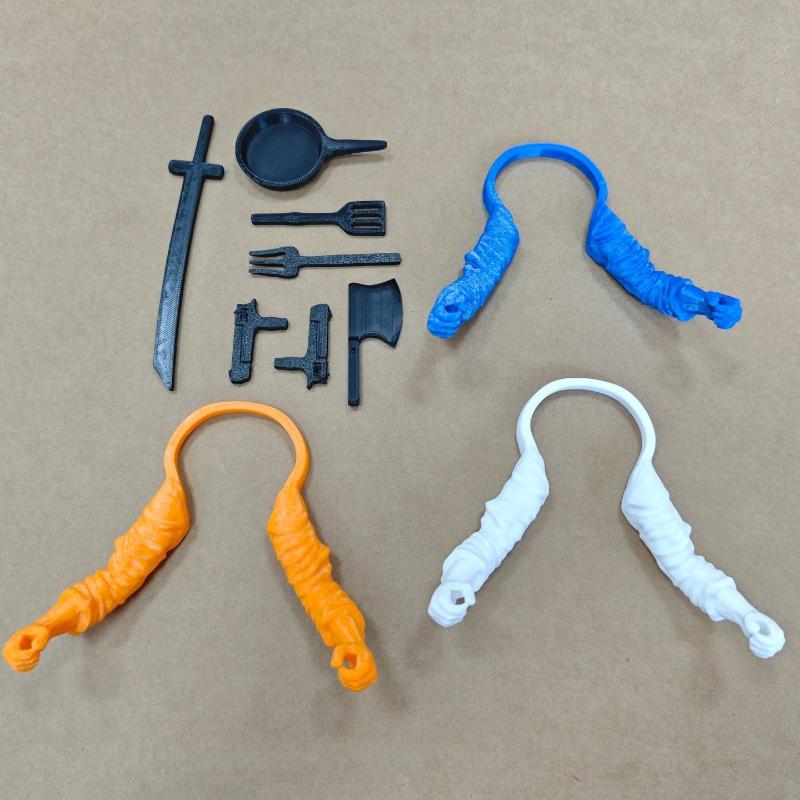 1 Set Kreativität 3D-gedruckte Hühnerarme mit Waffe Lustige Hühnerkostüm-Accessoires Haustier Geflügel Arm Kostüm Dekor Zubehör