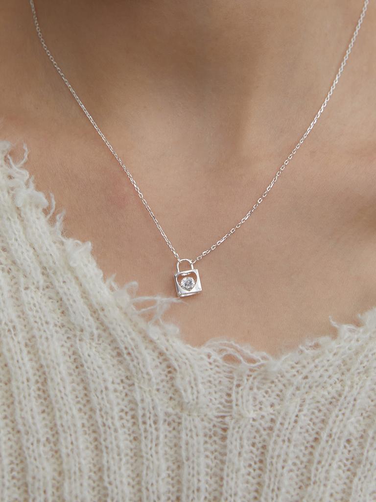 Getmebling [Silver 925] Cubic Lock Pendant Necklace