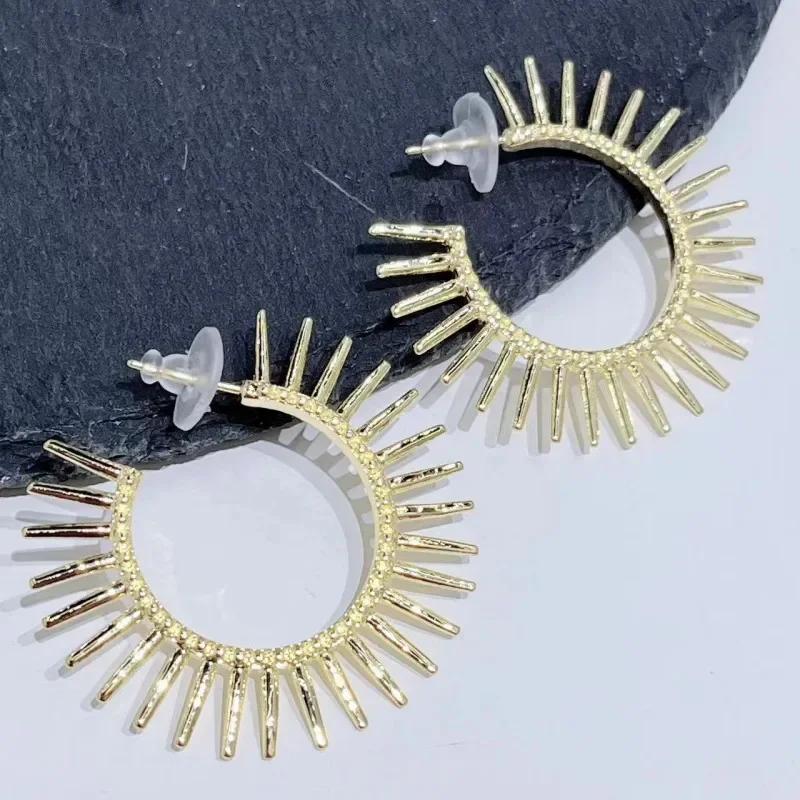 New European and American Retro Personalized Punk Style Circular Small Rivet Gear Shaped Metal Earrings