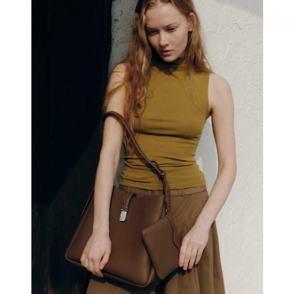 Daks Brown Genuine Leather House Check Decoration Point ShouLder Bag L