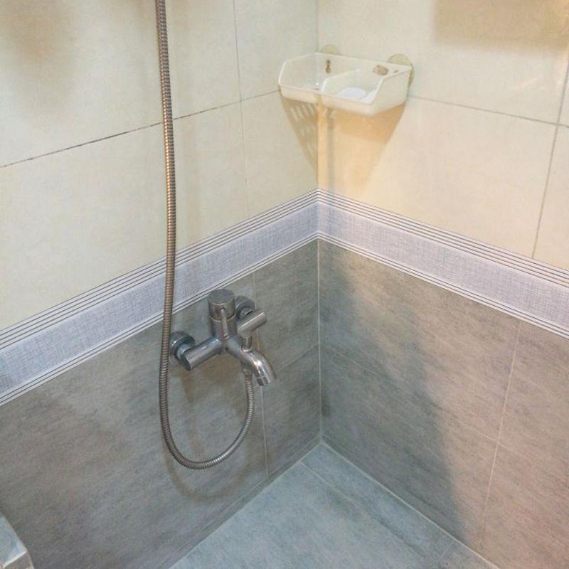 Samolepící vodotěsná lišta PVC Nálepka na zeď Koupelna Vlnovod Vlnovod Podlahový kámen Dveře Pozadí Nástěnný rám Nálepka na parapet