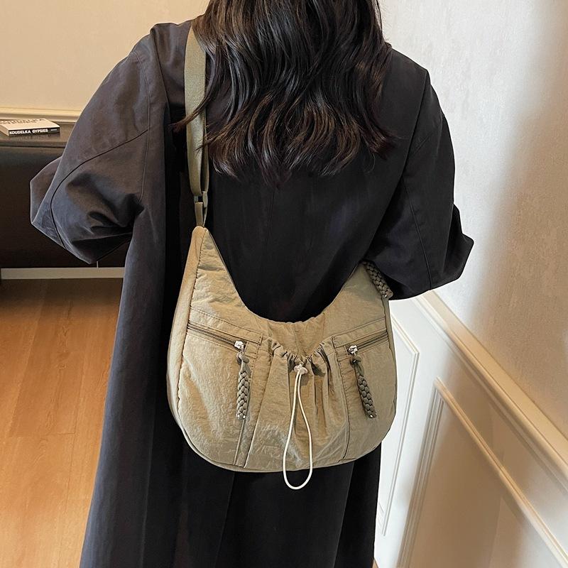 Girls Fresh Casual Fashion Tote Bag Large Capacity Commuter Messenger Bag Pleated Drawstring Lightweight Women's Shoulder Bag