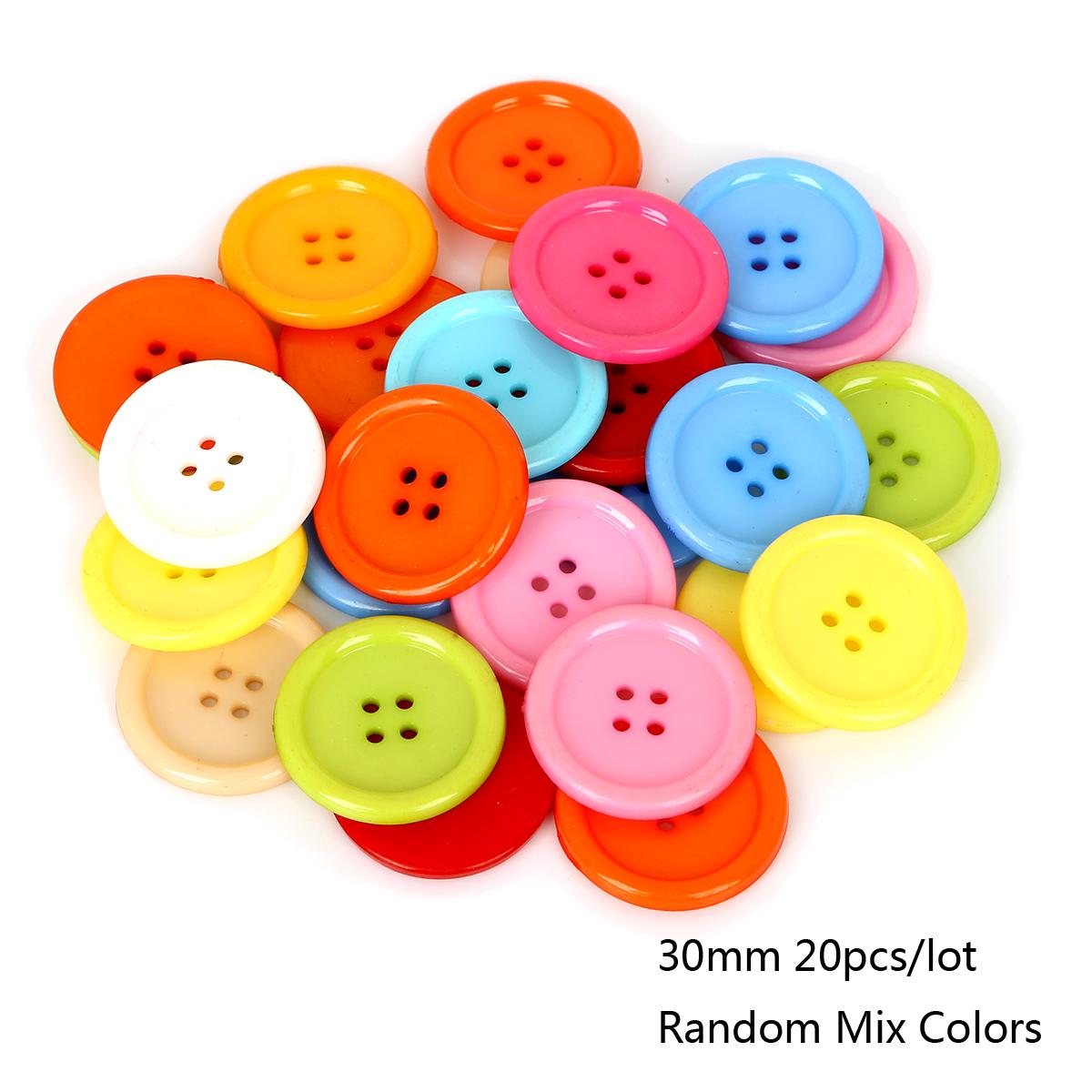 

Комплект из 100 штук цветных пуговиц разных размеров 30mm