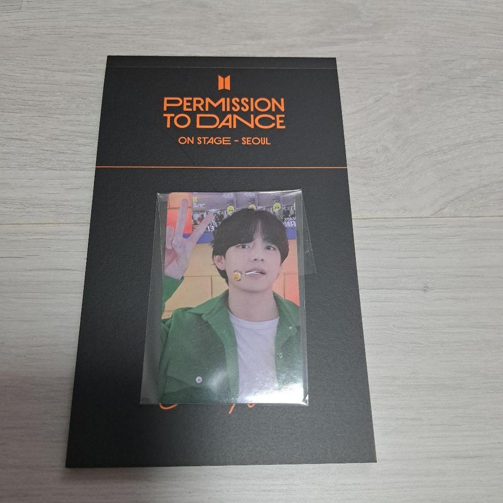 [USED] [Price Reduced] BTS Trading Card Taehyung V PTD Weverse Global