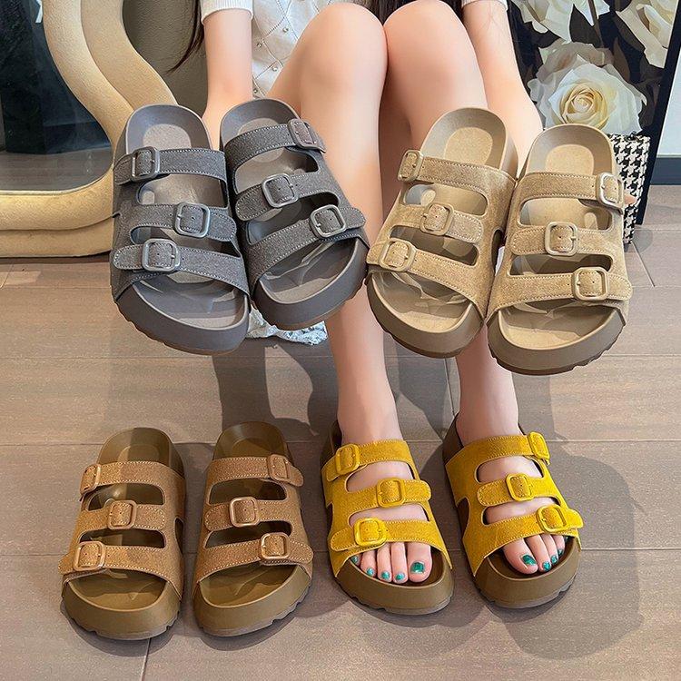 Retro super fire one-word slippers women's summer wear 2025 spring new sandals thick sole heightening seaside Boken sandals