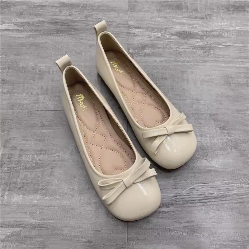Spring 2025 new fashion Korean version bow single shoes women's flat bottom square head shallow mouth soft sole large size women's shoes