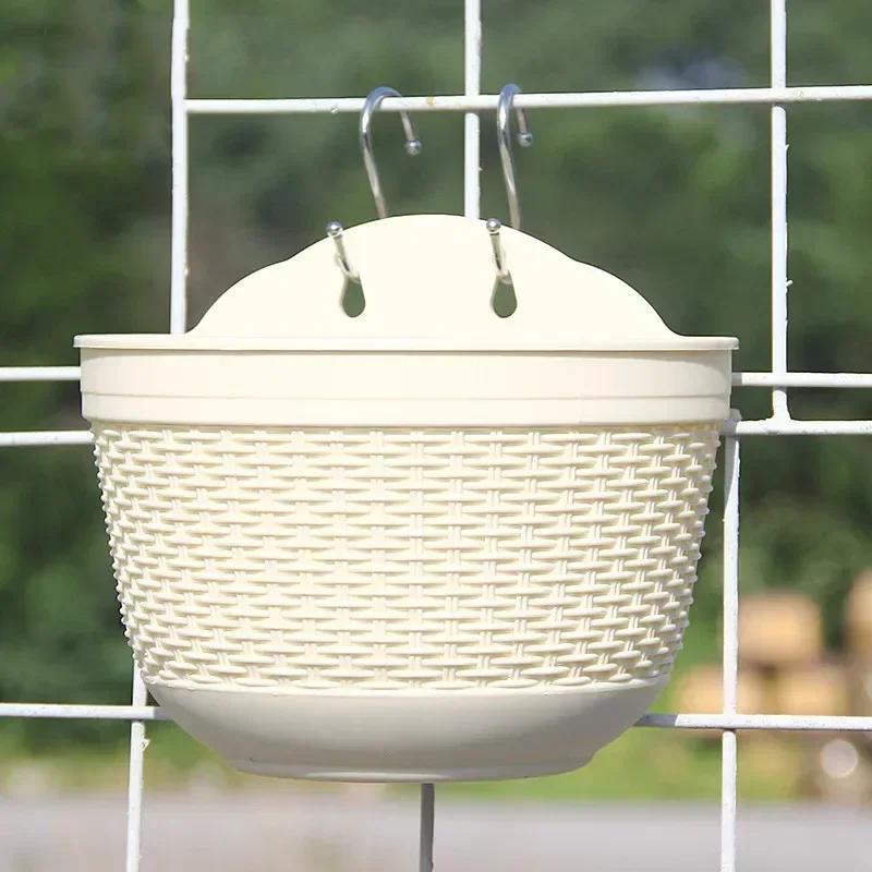Wall Mounted Flower Pot Imitation Rattan Weaving Creative Flower Planter Garden Pot Semicircle Hanging Basket Yard Balcony