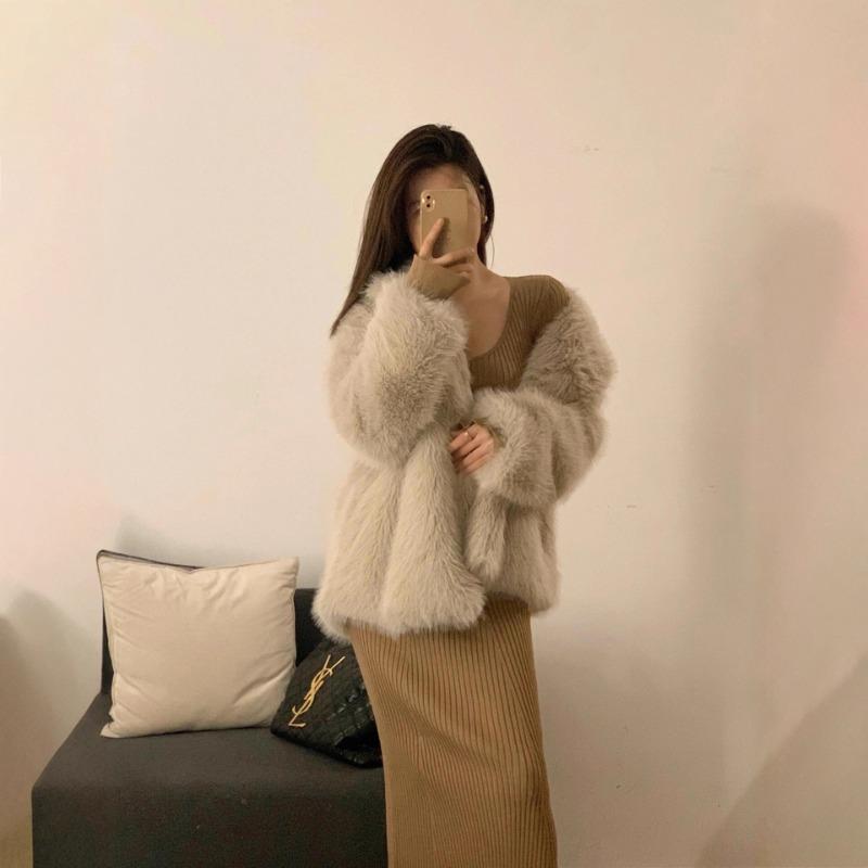 [] With a Coat and a Knitted Dress Inside, Autumn and Winter High-end Temperament Is Thin and Slim, Long Sweater Skirt