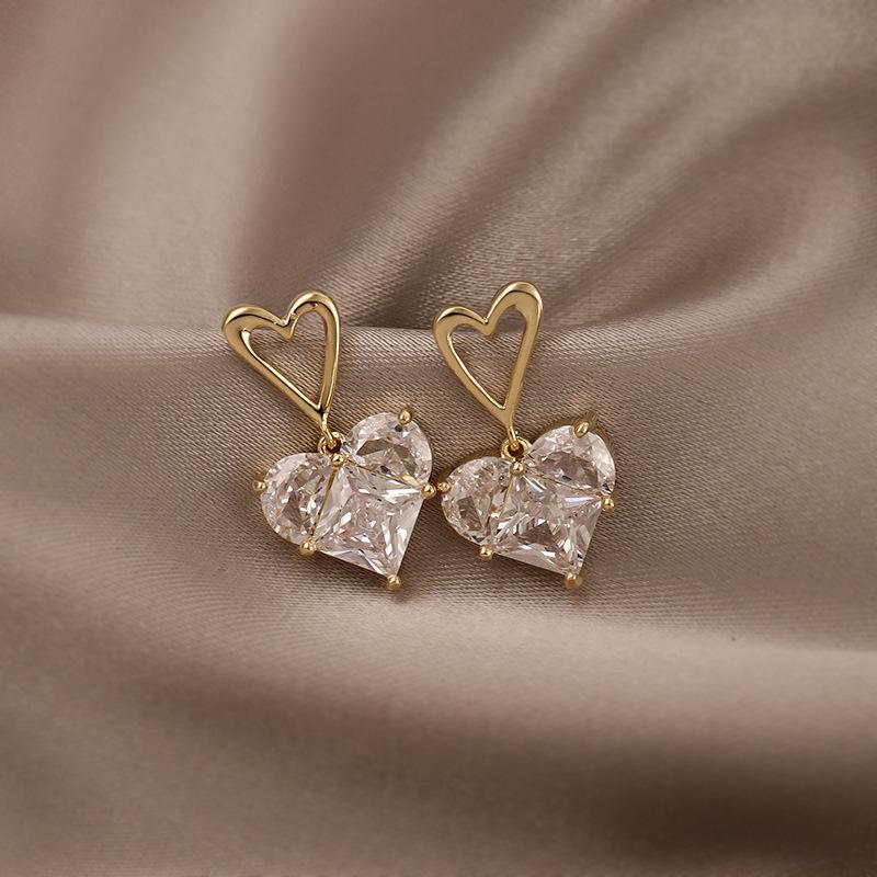Fashion super flash crystal love stud earrings women's summer ins temperament cold wind small exquisite earrings new