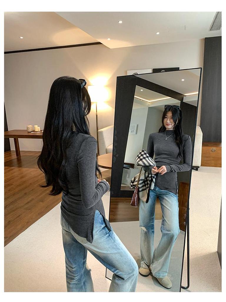 Women's Slim-Fit Half-High Neck Base Layer Long-Sleeve T-Shirt, Autumn/Winter Style with Cinched Waist and High-End Feel.