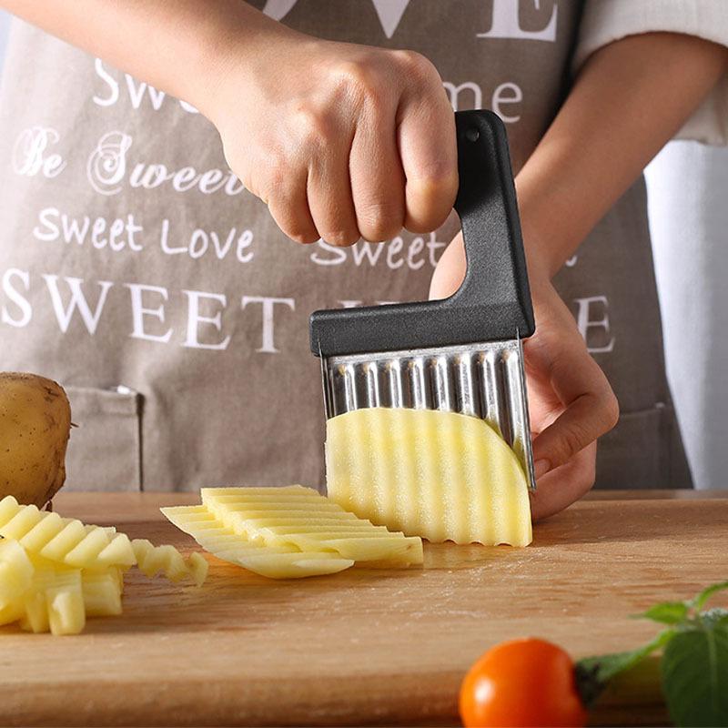 Stainless Steel Potato Chip Slicer Crinkle Cutter with Ergonomic Handle for Potato Carrot Veggies Serrator Salad Chopping Knife