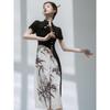 Sommer-Retro-chinesischer Stil verbessertes Cheongsam-Damenkleid mit schwarzer Tuschemalerei
