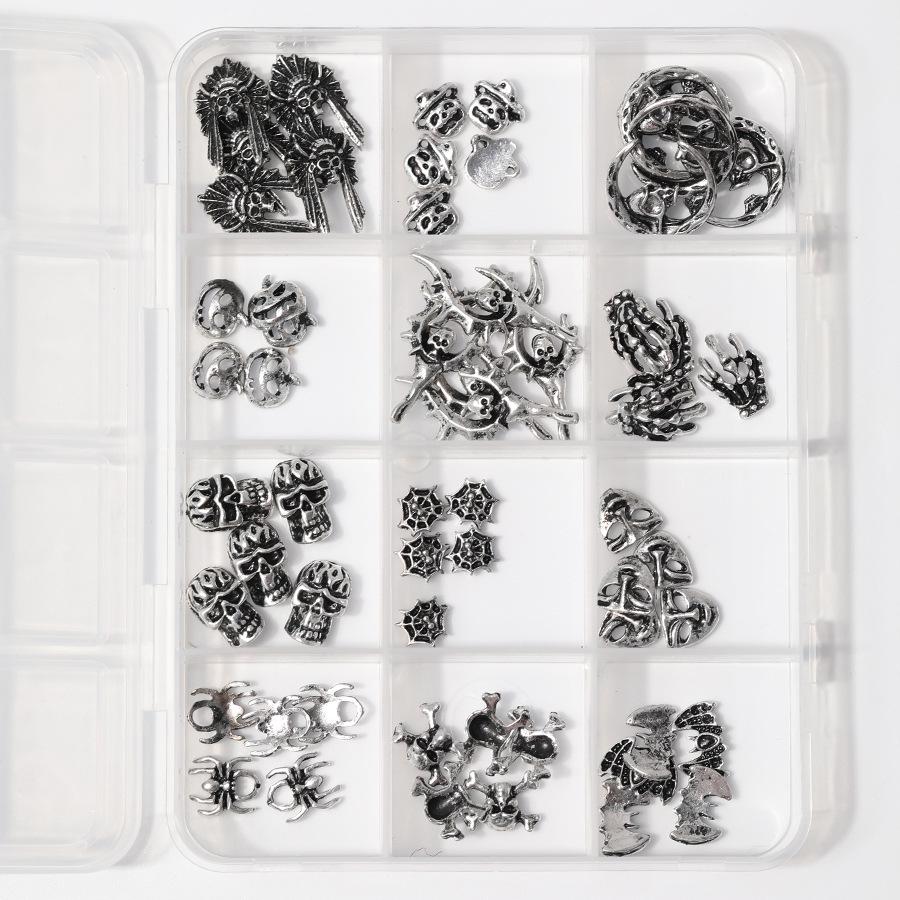 2024 Halloween Nail Art Set: Skull, Ghost, Spider & Bat Decorations