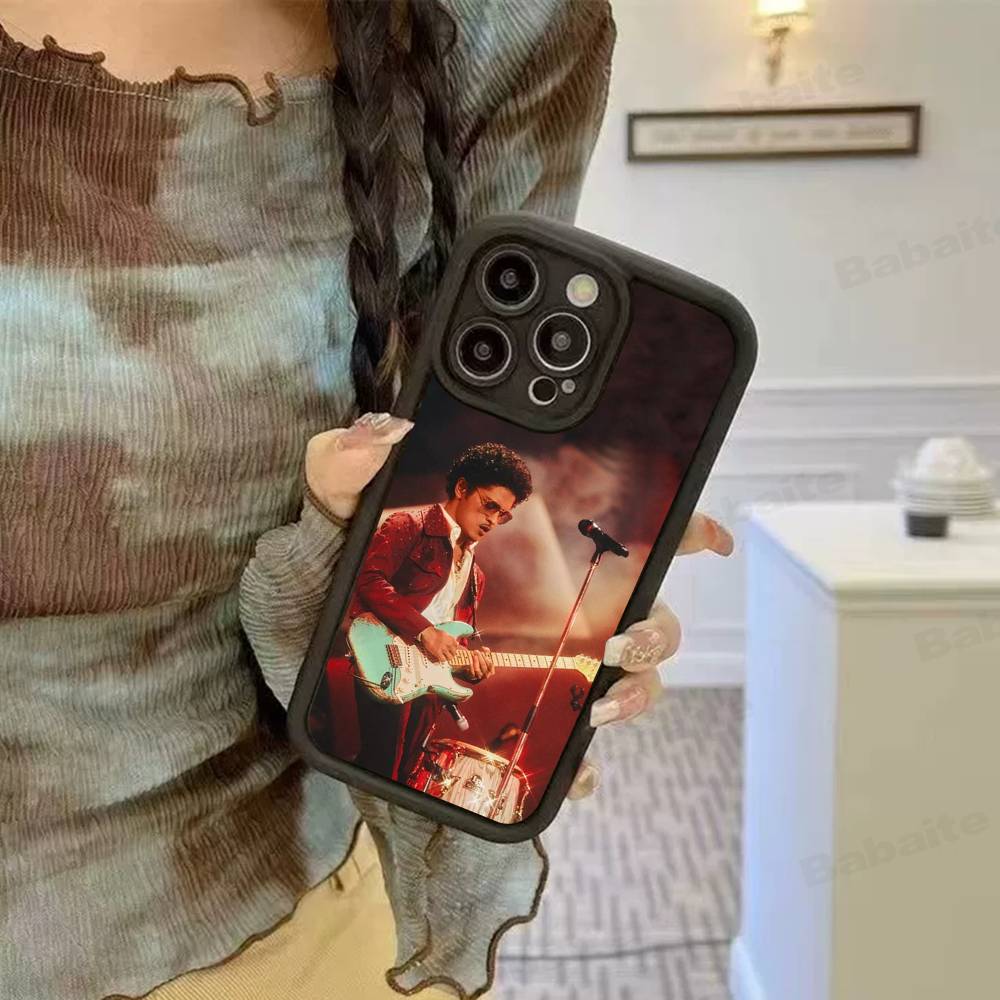 

Famous Bruno Mars The Romantic Silicone Soft Phone Case For IPhone 17 16 15 14 Plus 13 12 Mini 11 Black Cover iPhone 13pro max