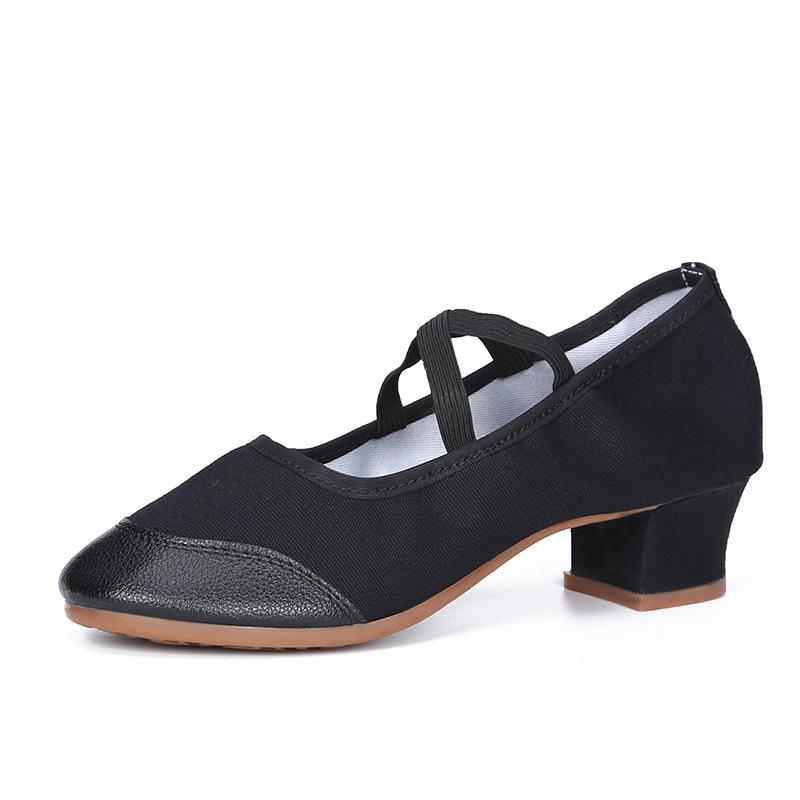 Square Dance Shoes Shallow Elastic Band Dance Leather Shoes Beef Tendon Soft Sole Breathable Mother Performance Shoes Dancing Women's Shoes 2025