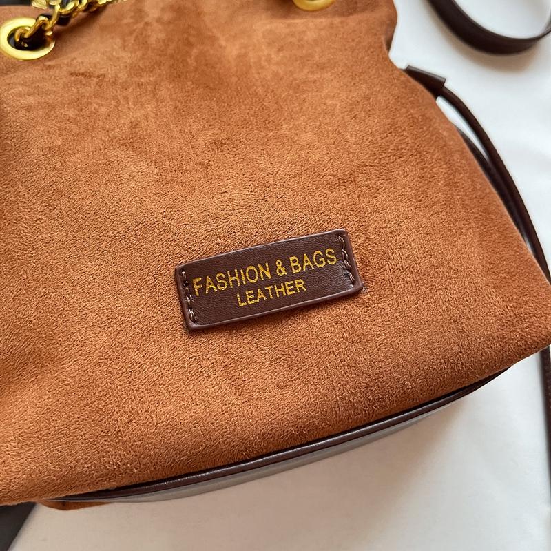 2026 New Fashiable Exquisite Faux Suede Shoulder Bags Hasp Super Cool Hot Trendy Large Capacity Youth Handbags for Wom